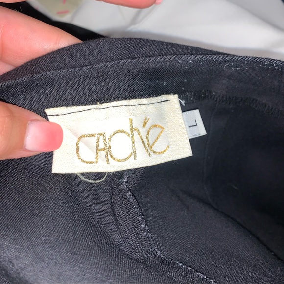 Cache Shorts - Picture 3 of 5